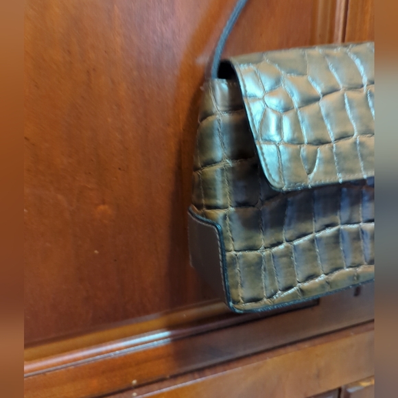 Crocodile Pattern Shoulder Bag - Brown - Picture 3 of 11